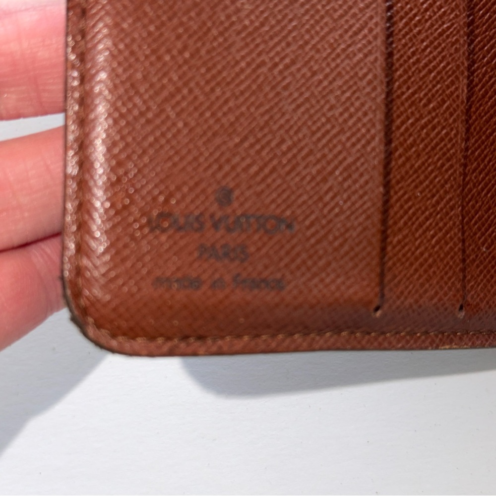 SOLD-Louis Vuitton Compact Zippe Wallet Gently Loved - Picture 11 of 14
